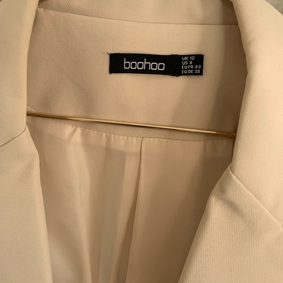 SOLD * Cream boohoo blazer / dress belted - Picture 3 of 4